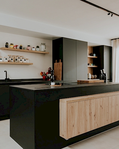 KARAKTERVOL SAMEN